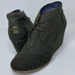 Women's TOMS Herringbone Wedge size 6.5